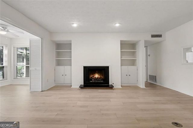 101 Dunbar Drive, Dunwoody, GA 30338