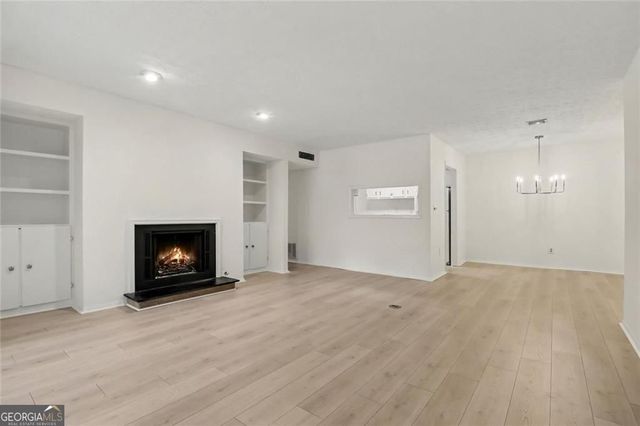 101 Dunbar Drive, Dunwoody, GA 30338