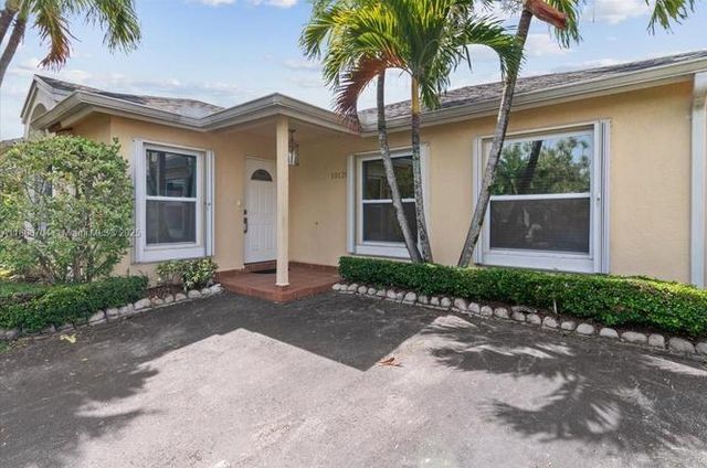 10120 NW 57th Street, Doral, FL 33178