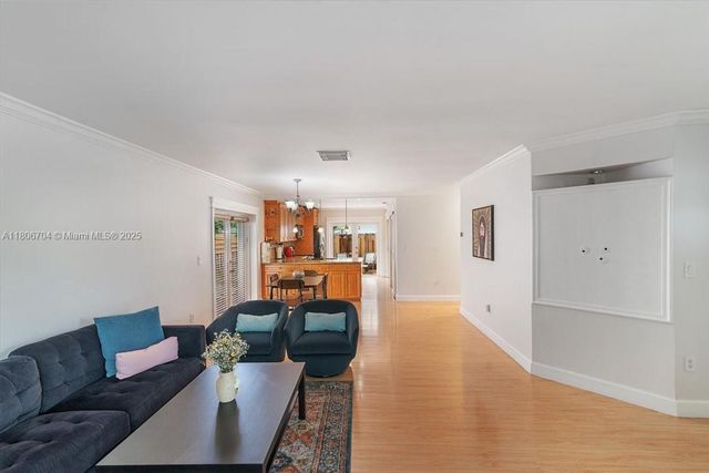 10120 NW 57th Street, Doral, FL 33178