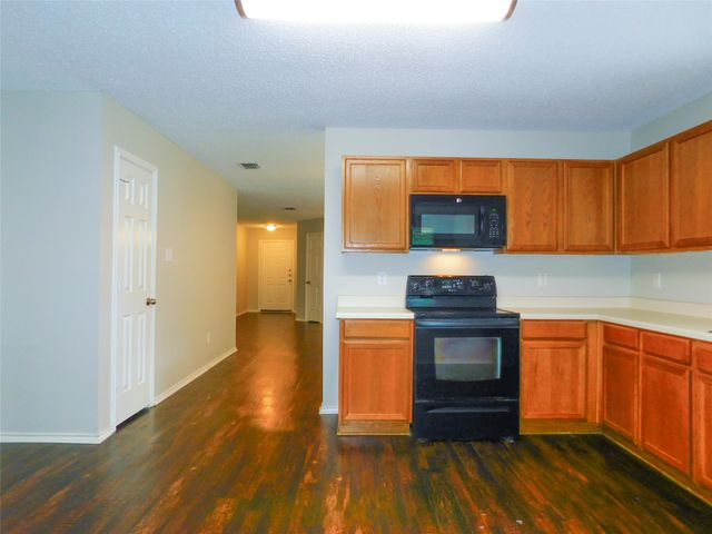 5901 Thoroughbred Trail, Denton, TX 76210