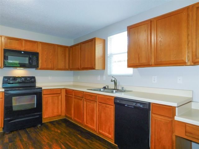 5901 Thoroughbred Trail, Denton, TX 76210