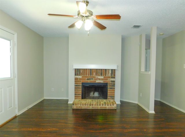 5901 Thoroughbred Trail, Denton, TX 76210