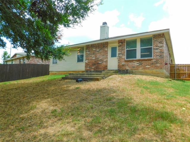 5901 Thoroughbred Trail, Denton, TX 76210