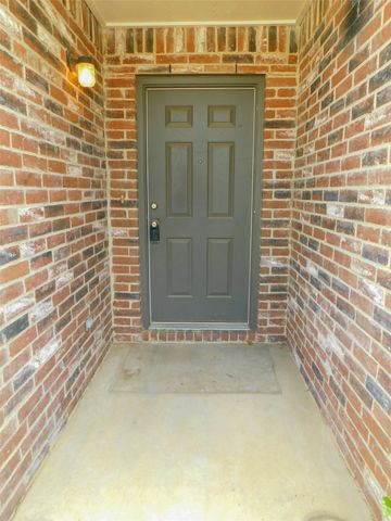 5901 Thoroughbred Trail, Denton, TX 76210