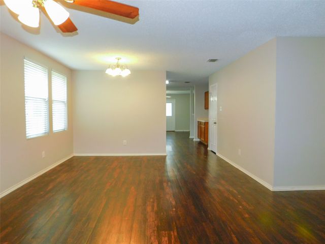 5901 Thoroughbred Trail, Denton, TX 76210