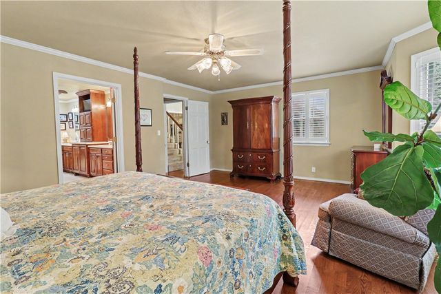 1134 N Crossover Road, Fayetteville, AR 72701