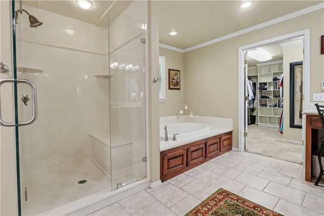 1134 N Crossover Road, Fayetteville, AR 72701