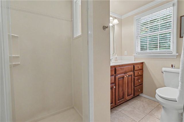 1134 N Crossover Road, Fayetteville, AR 72701