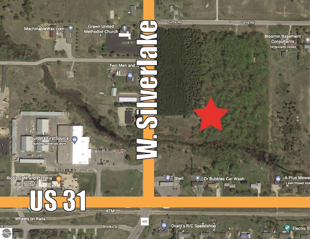 Image 12 of property listing at 5884 Storage Loop Drive # 13, Traverse City, MI 49685