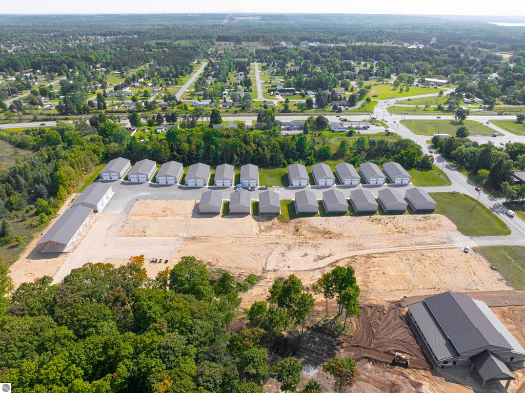 Image 5 of property listing at 5884 Storage Loop Drive # 13, Traverse City, MI 49685