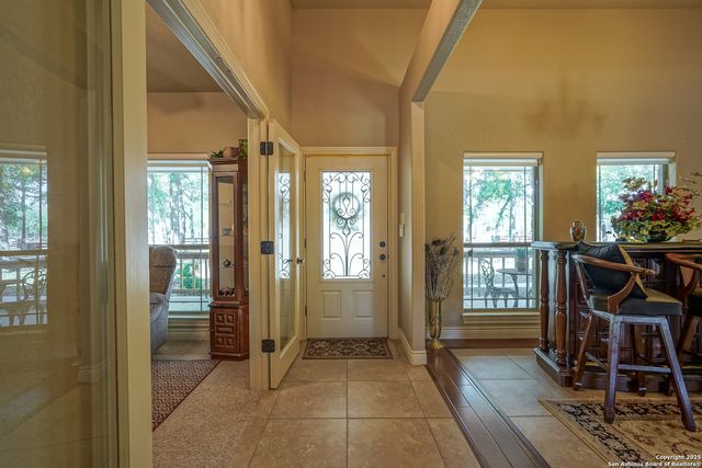 569 Rose Branch Dr, La Vernia, TX 78121