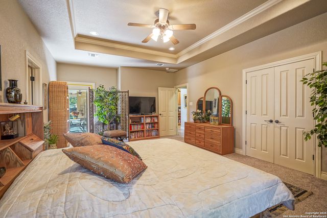 569 Rose Branch Dr, La Vernia, TX 78121