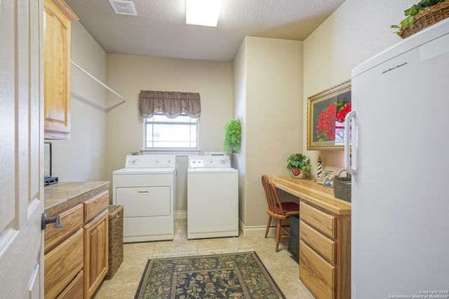 569 Rose Branch Dr, La Vernia, TX 78121