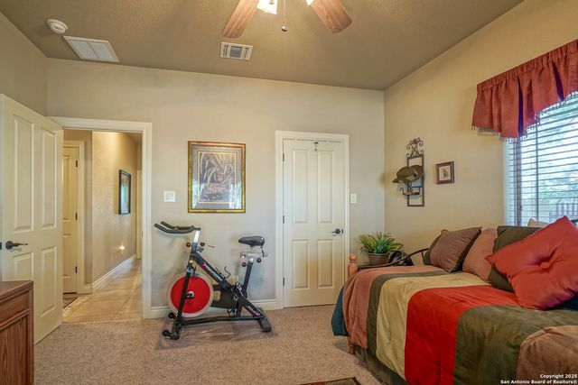 569 Rose Branch Dr, La Vernia, TX 78121