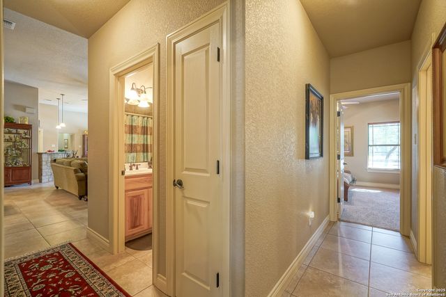 569 Rose Branch Dr, La Vernia, TX 78121