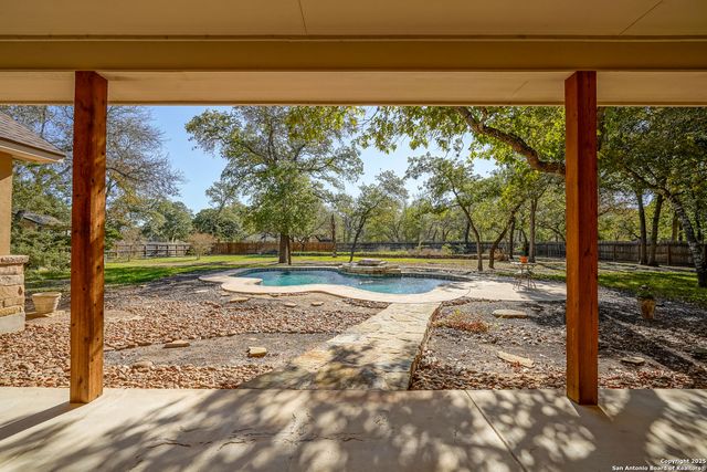 569 Rose Branch Dr, La Vernia, TX 78121