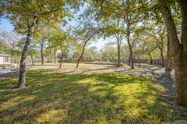 569 Rose Branch Dr, La Vernia, TX 78121