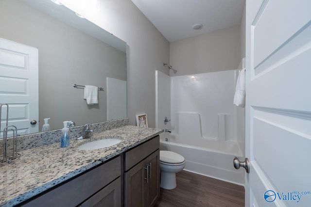 106 Elaina Grey Court, New Market, AL 35761