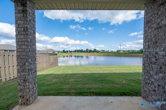 106 Elaina Grey Court, New Market, AL 35761