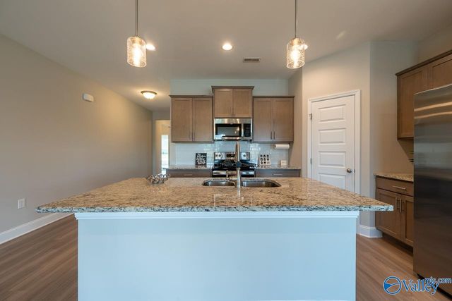 106 Elaina Grey Court, New Market, AL 35761