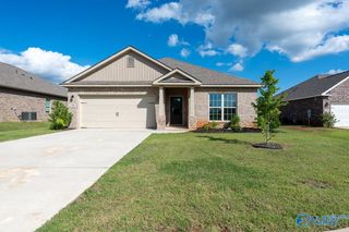 106 Elaina Grey Court, New Market, AL 35761