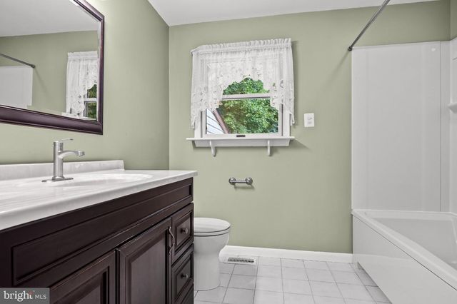 169 FORGE RD, Delran, NJ 08075