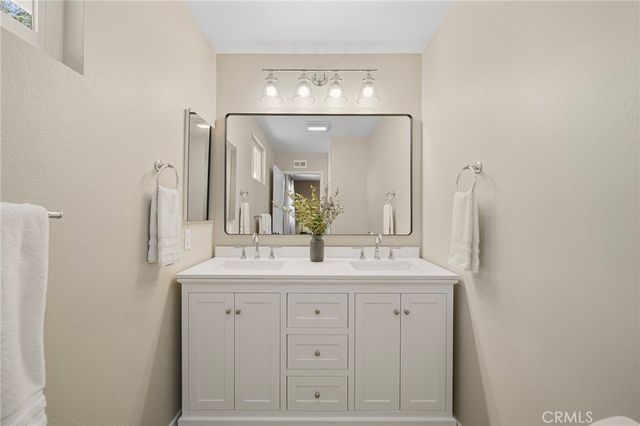 900 W Sierra Madre 36, Azusa, CA 91702