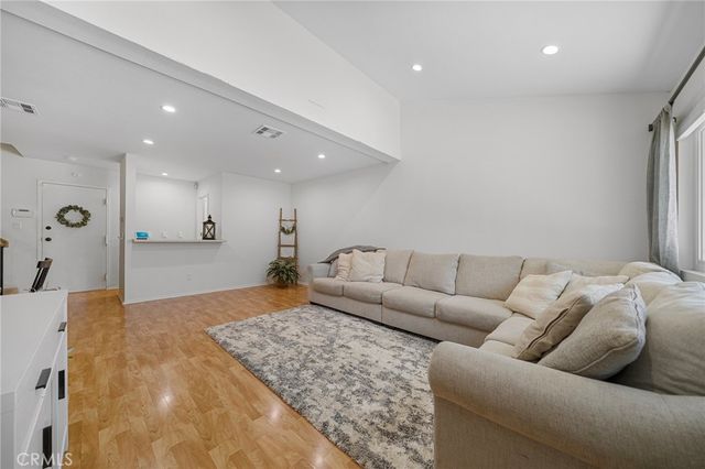 900 W Sierra Madre 36, Azusa, CA 91702