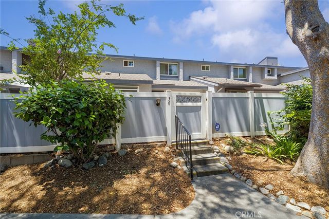 900 W Sierra Madre 36, Azusa, CA 91702