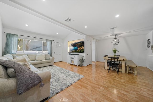 900 W Sierra Madre 36, Azusa, CA 91702
