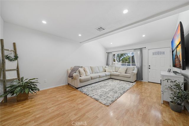 900 W Sierra Madre 36, Azusa, CA 91702