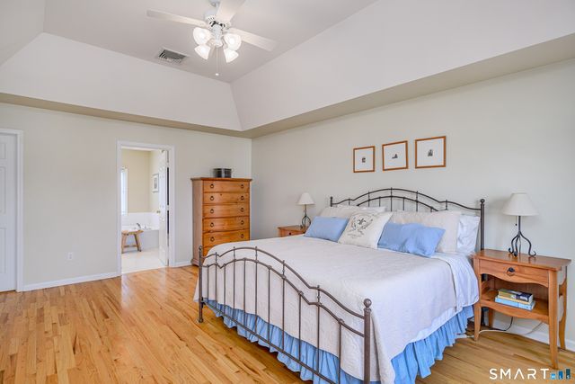 20 Charter Ridge Drive, Newtown, CT 06482