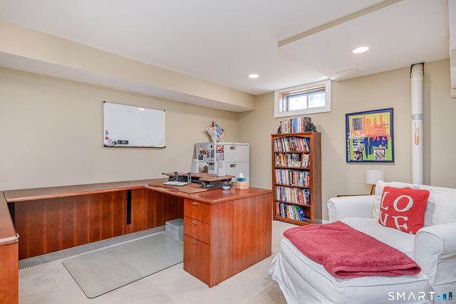 20 Charter Ridge Drive, Newtown, CT 06482