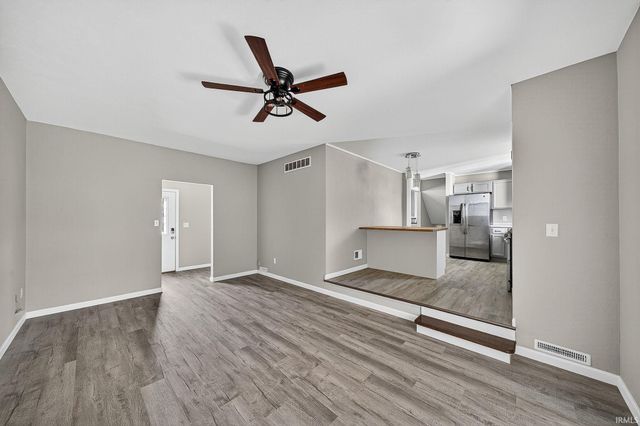1403 Cantondale Lane, Mishawaka, IN 46544
