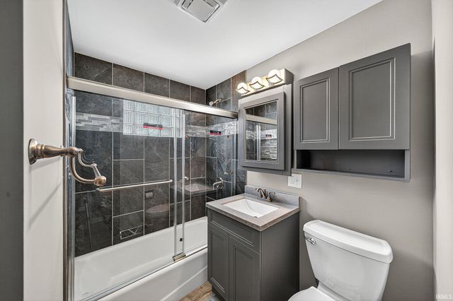 1403 Cantondale Lane, Mishawaka, IN 46544