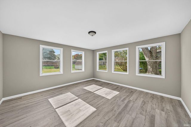 1403 Cantondale Lane, Mishawaka, IN 46544