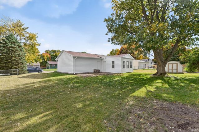 1403 Cantondale Lane, Mishawaka, IN 46544