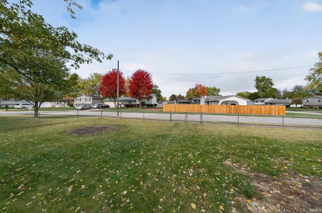 1403 Cantondale Lane, Mishawaka, IN 46544