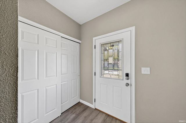 1403 Cantondale Lane, Mishawaka, IN 46544