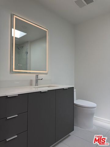 5119 Colfax Avenue 304, Valley Village, CA 91601