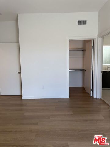 5119 Colfax Avenue 304, Valley Village, CA 91601