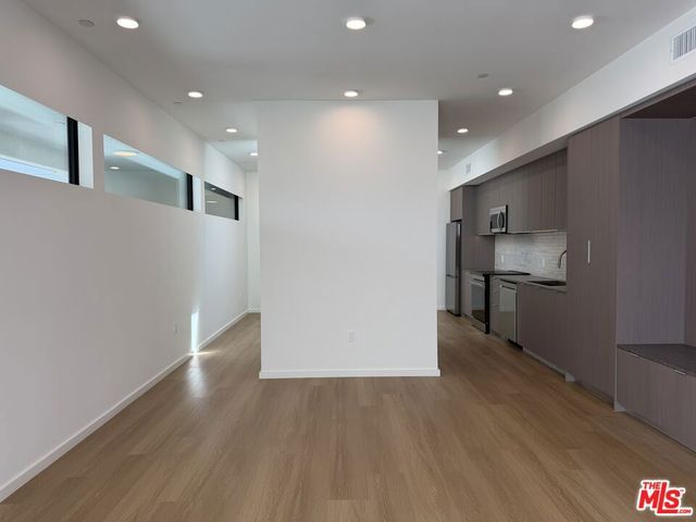 5119 Colfax Avenue 304, Valley Village, CA 91601