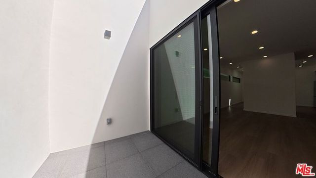 5119 Colfax Avenue 304, Valley Village, CA 91601