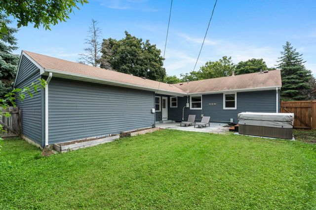 2500 Xylon Avenue S, Saint Louis Park, MN 55426