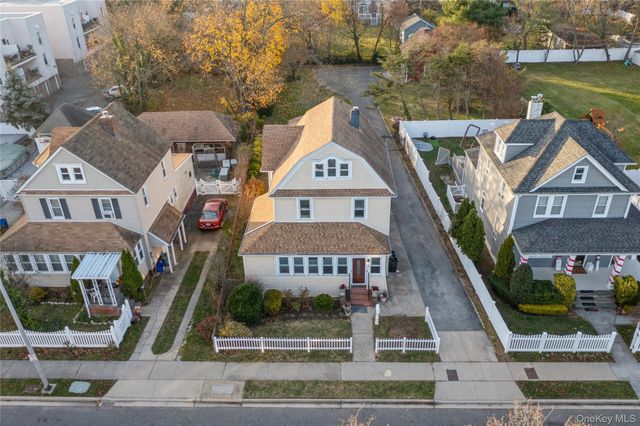 120 N Forest Avenue, Rockville Centre, NY 11570