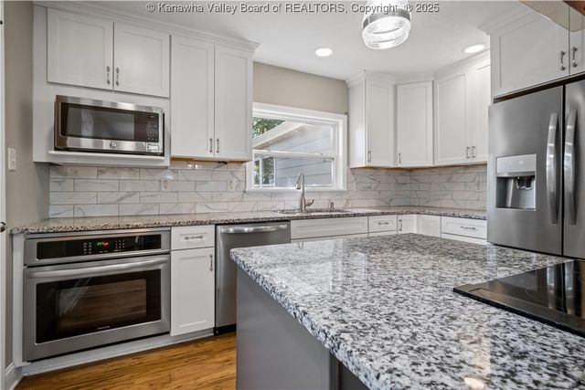 901 Evanwood Road, Charleston, WV 25314