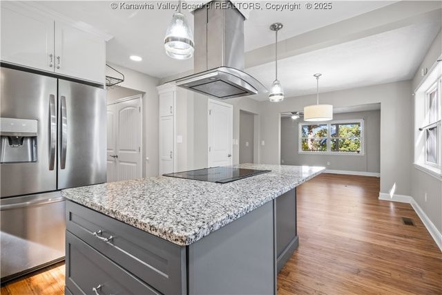 901 Evanwood Road, Charleston, WV 25314