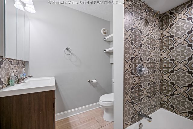 901 Evanwood Road, Charleston, WV 25314