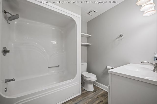 901 Evanwood Road, Charleston, WV 25314